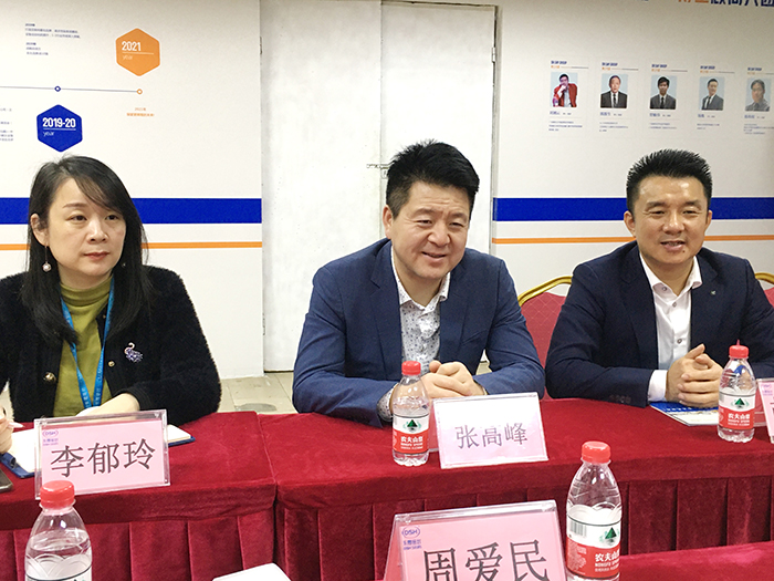 1對話東晟密封：單仁牛商與李主任共議現(xiàn)場